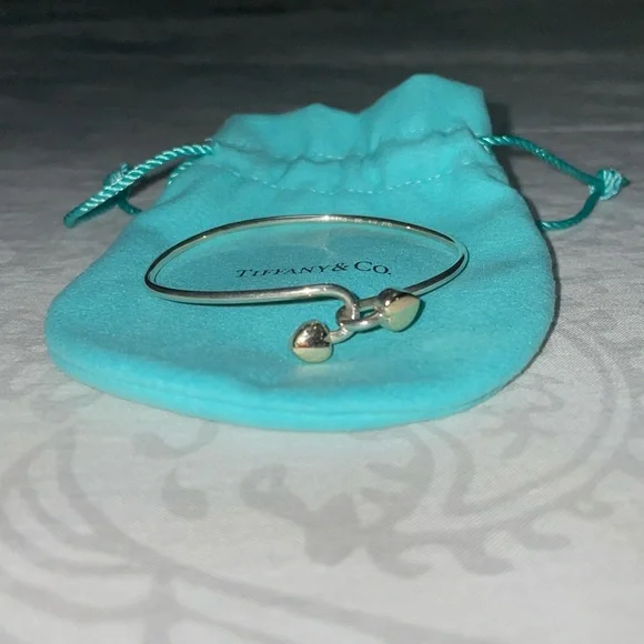 Tiffany & Co Vintage Interlocking Hearts Bangle - Picture 1 of 12